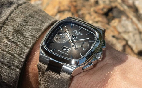 格拉蘇蒂維修售后站（更換格拉蘇蒂手表表鏡的步驟）