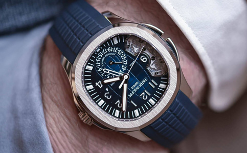 百達翡麗維修服務(wù)（處理手表表盤劃痕的方法）