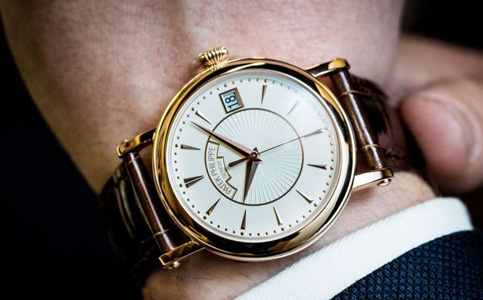 百達(dá)翡麗手表售后官方電話（百達(dá)翡麗手表表針變色的解決方法）