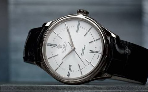 勞力士售后維修中心電話（勞力士手表進(jìn)灰的處理方法）