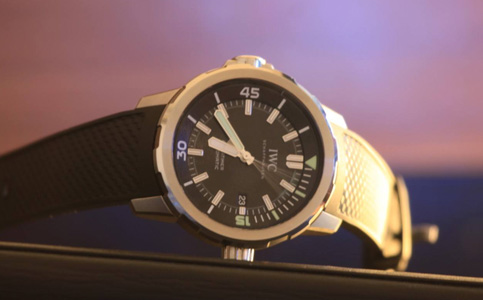 萬國全國官方售后維修中心（解決萬國手表表帶太松的方法）