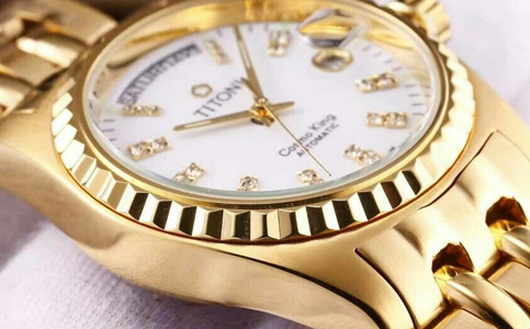 梅花官方維修中心（梅花手表的機(jī)芯上出現(xiàn)了劃痕）